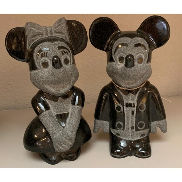 S1 Micky en Minny Mouse, zwart graniet